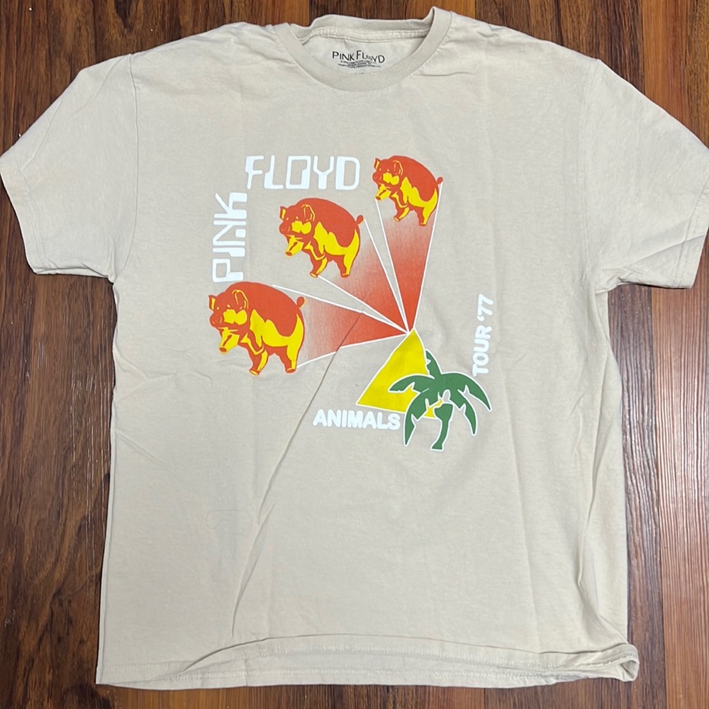 Pink Floyd shirt